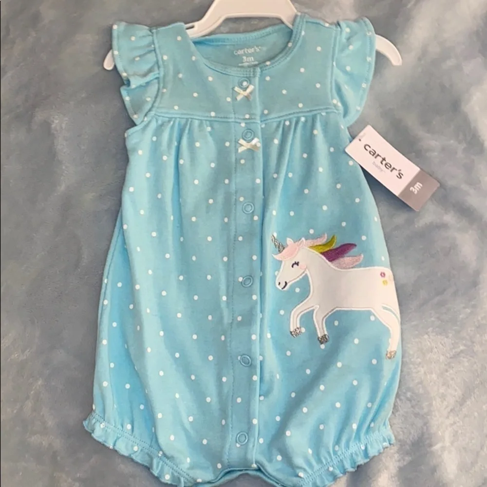 Carter’s NWT lot of rompers size 3‎ months